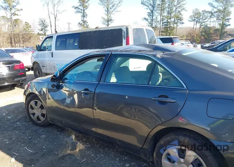 2007 Toyota Camry Le z USA, uszkodzony, nr VIN 4T1BE46KX7U614241